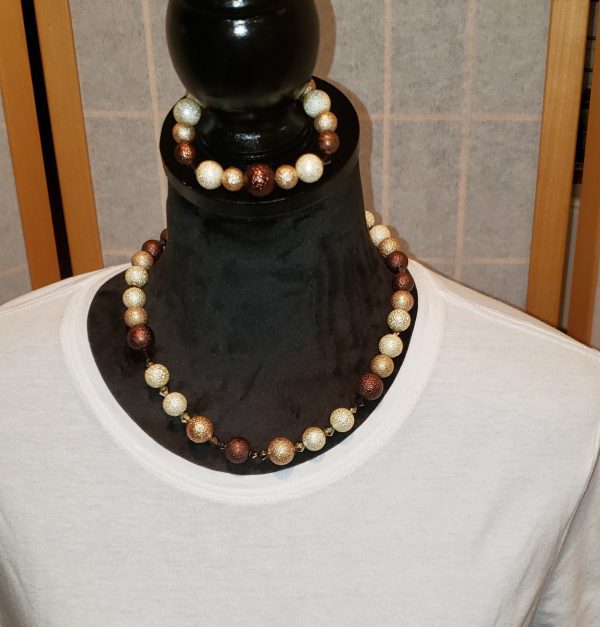 Cream Pearlized Beads Set - Image 3