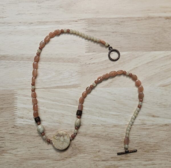 Fossilized Coral Agate Necklace - Image 3
