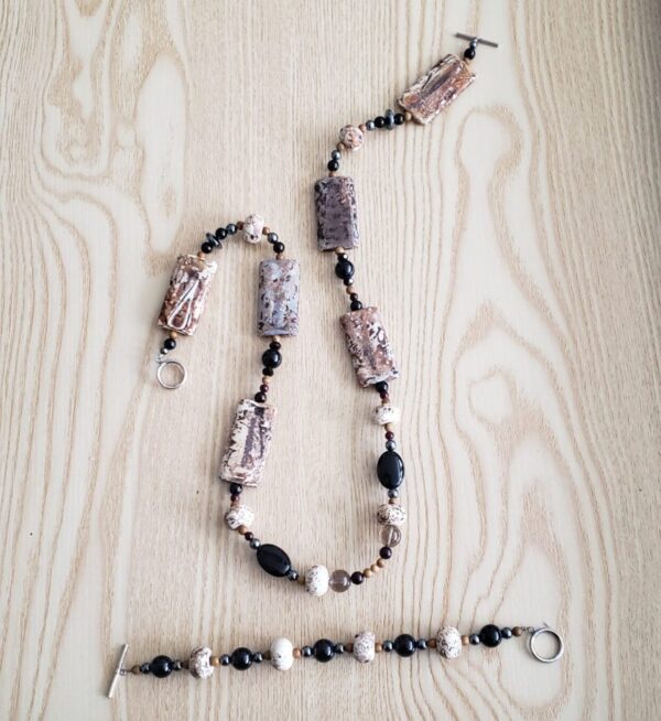 Fossilized Bone and Onyx Set - Image 2